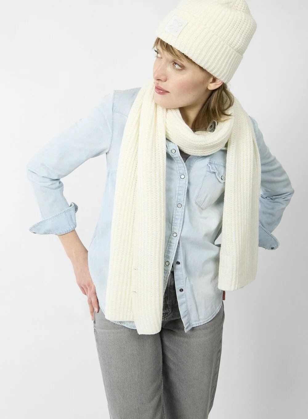 Codello Soft Wool Blend Ribbed Knit Hat White