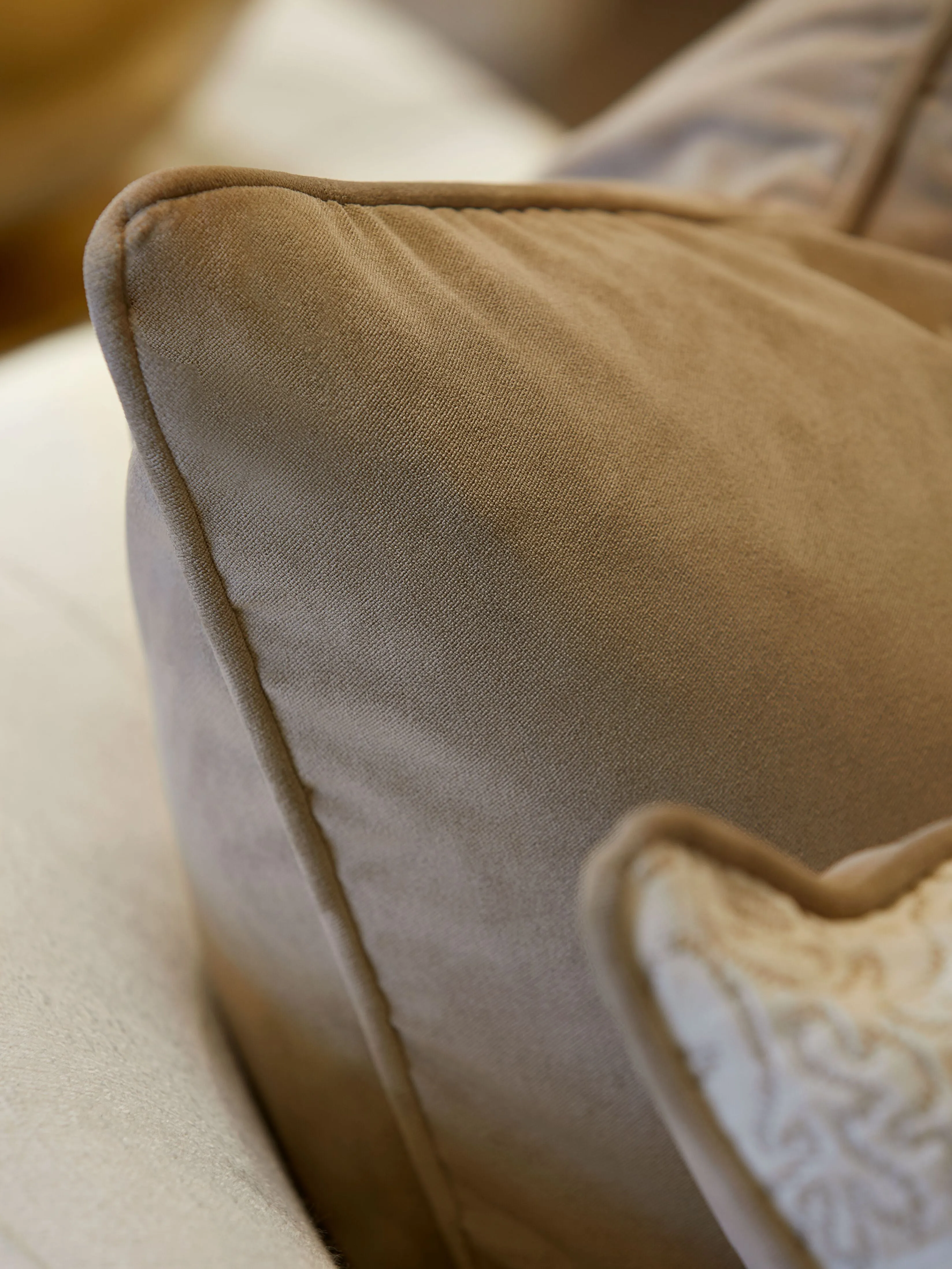 Nova Cushion