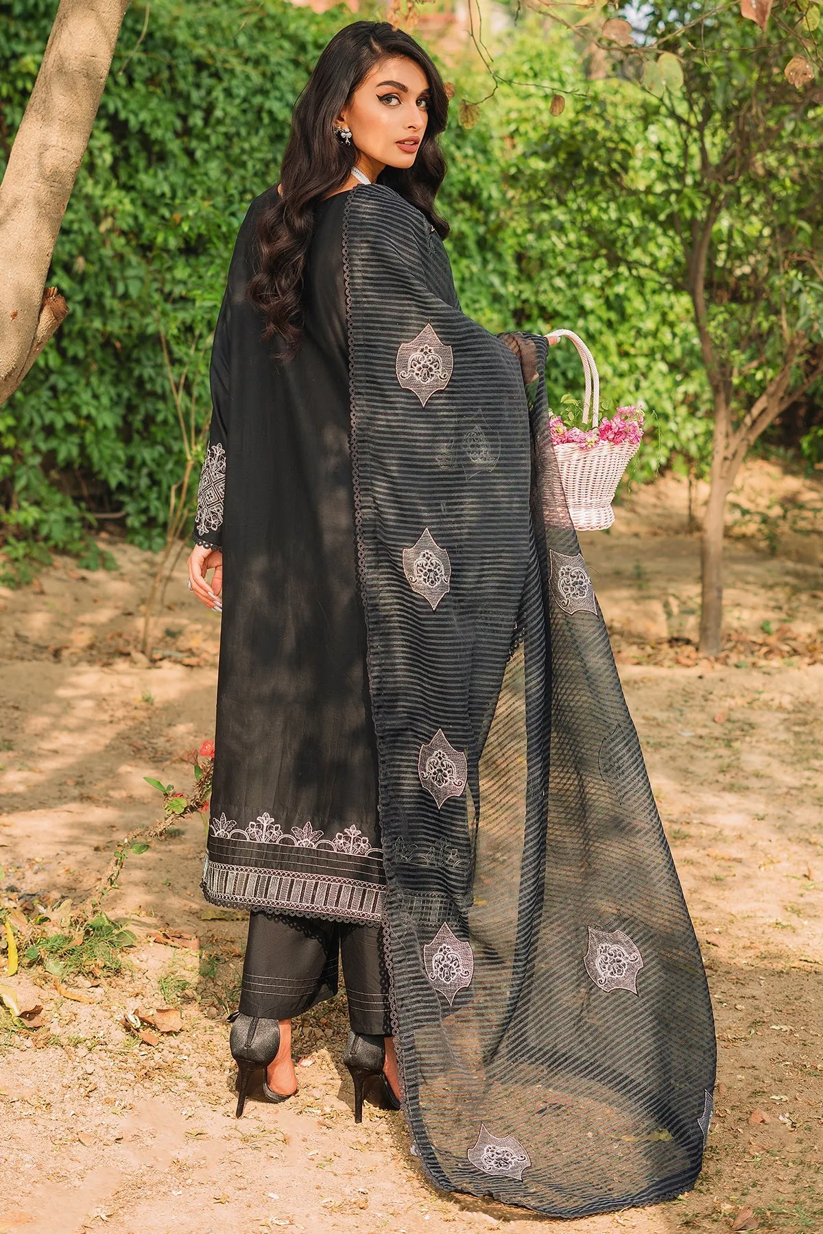 Pakistani Salwar Suit in Premium Black Embroidered Salwar Kameez