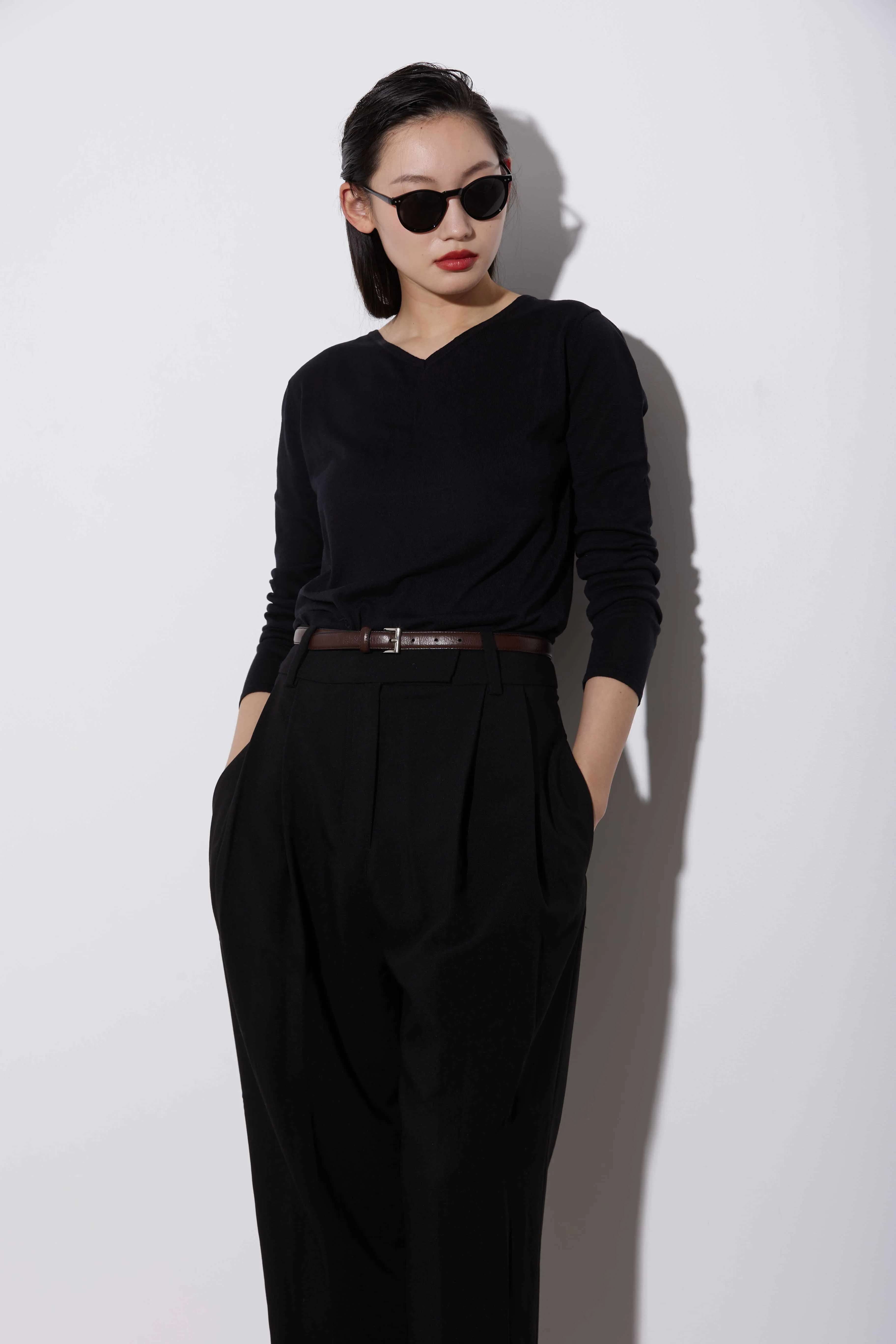SILK STAPLE V NECK