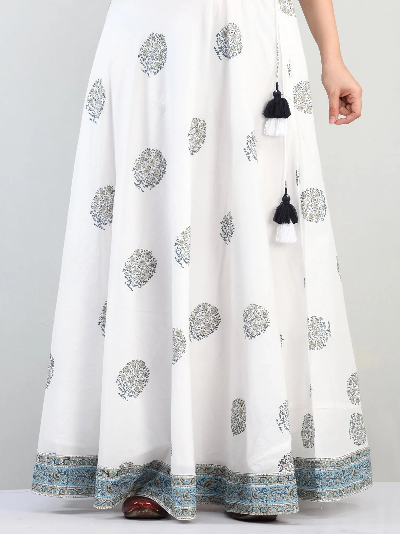 Zohra Nofee - Set of Top Skirt & Dupatta - KS43E2504D